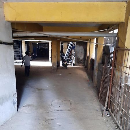 Shanthi Home Stay Puttaparthi Exterior photo